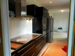 Rénovation de cuisine avec transformation du plan de travail et aménagement des placards  